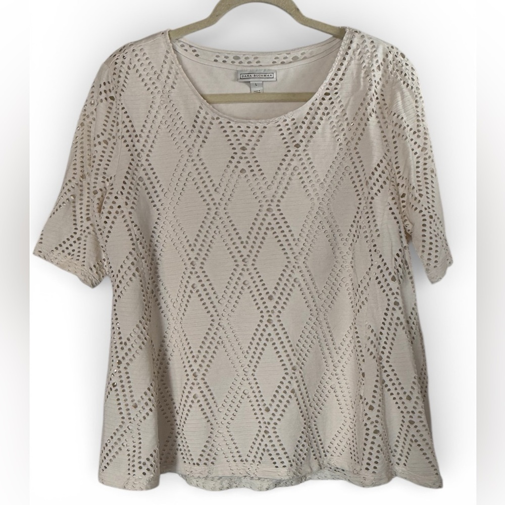 Dana Buchman Beige Eyelet Short Sleeve Top